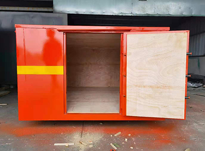 九湖镇车载炸药箱