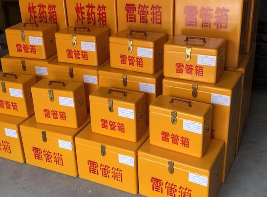 九湖镇玻璃钢雷管箱的使用寿命一般是多少？